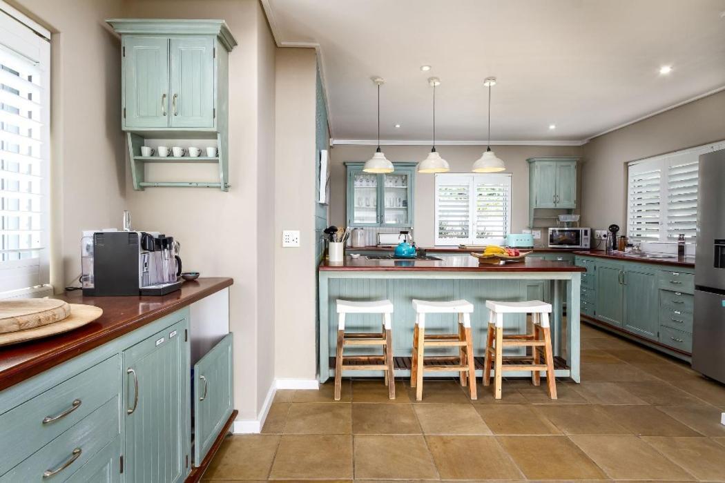 Villa Misty Cliffs Скарбъро Екстериор снимка
